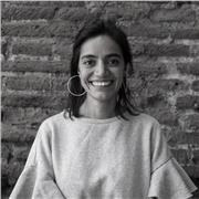 Soy muy pro activa y capaz de ver las habilidades y áreas de oportunidad de los demás. Me considero buena oyente y por lo tanto buena ayudando porque puedo ver qué herramienta necesita cada alumno en cada situación particular. Me gusta ser creativa en mis